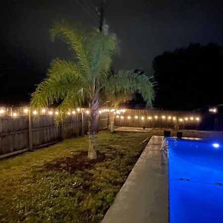 ティテュスビル Pool House Oasisヴィラ エクステリア 写真